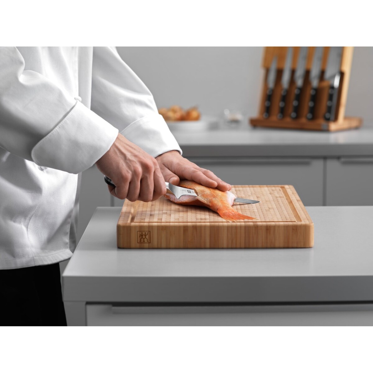 Nóż do filetowania Zwilling Pro - 18 cm