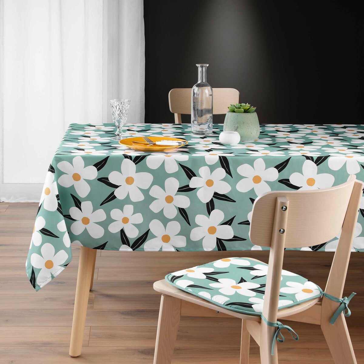 Obrus poliestrowy z nadrukiem DARCY, 140 x 240 cm