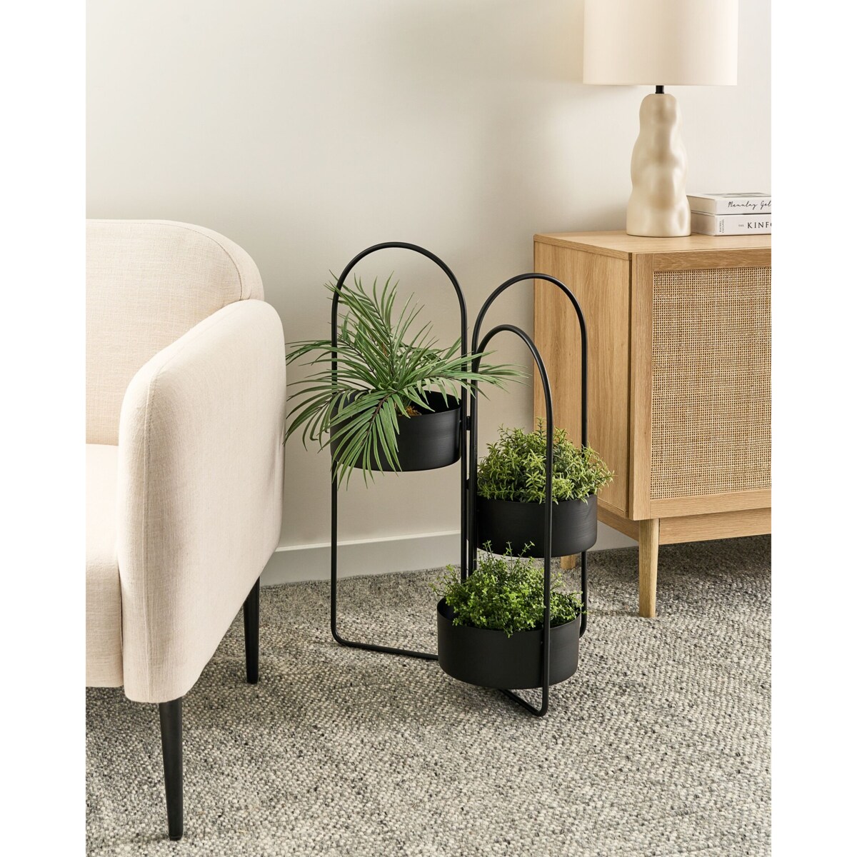 Doniczka na stojaku metalowa czarna COLUTENA