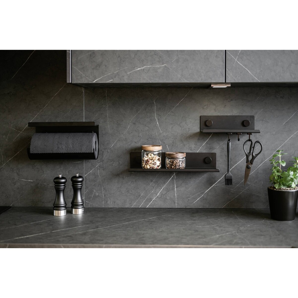 Czarna półka na przyprawy, JET, WENKO