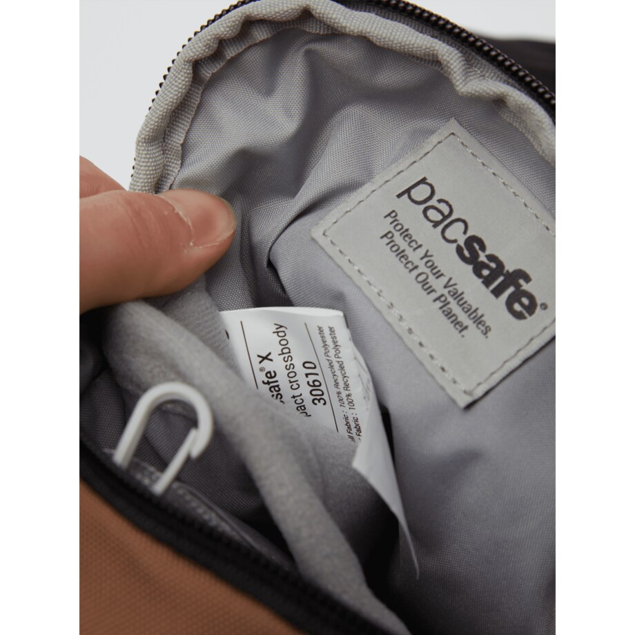 Kompaktowa torba antykradzieżowa na ramię Pacsafe Metrosafe X - brązowa