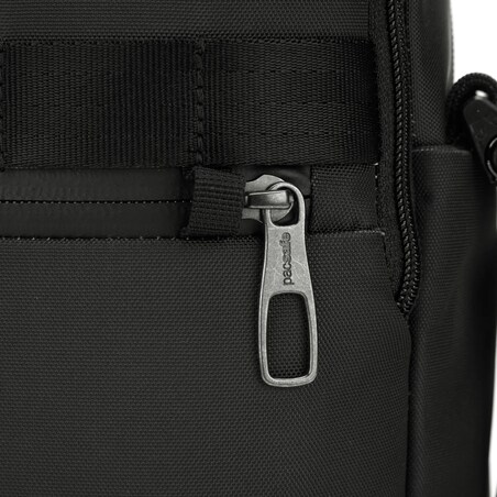 Torba na ramię męska/ listonoszka antykradzieżowa Pacsafe Metrosafe X vertical crossbody Black