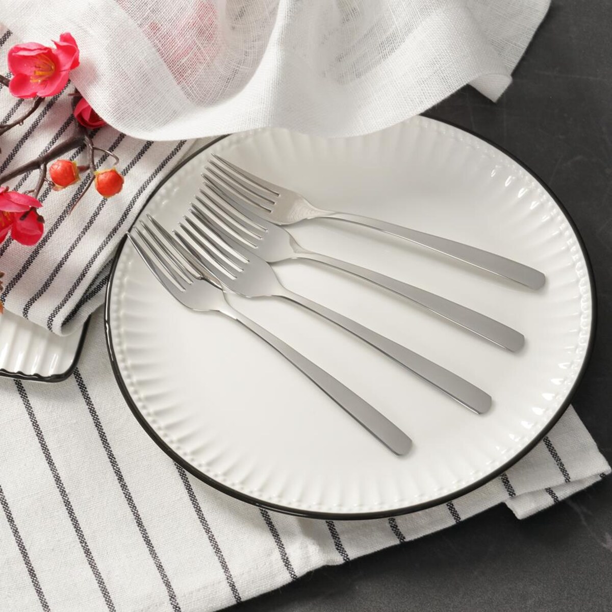 VILLA ITALIA Zestaw sztućców na 12 osób 60 elementów ALANIS