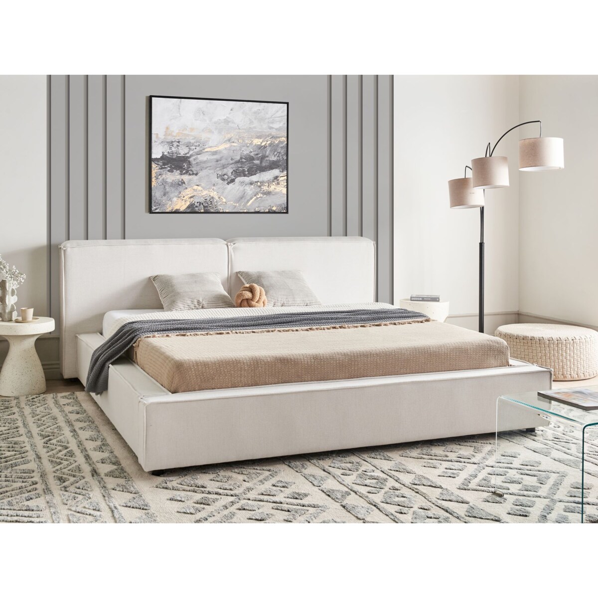 Łóżko tapicerowane 180 x 200 cm złamana biel LINARDS