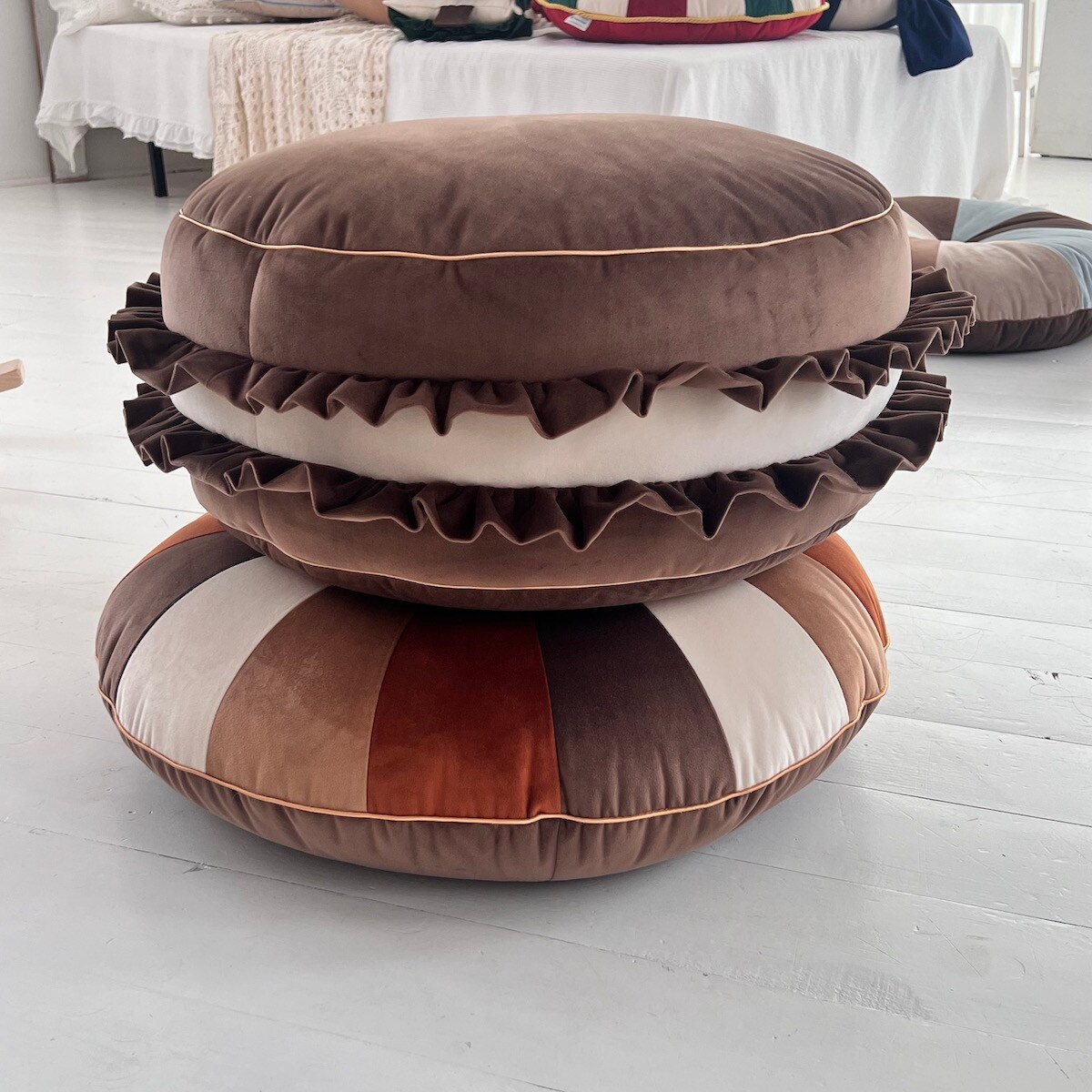 Pufa Teddy Velvet , patchworkowa poduszka 70cm.