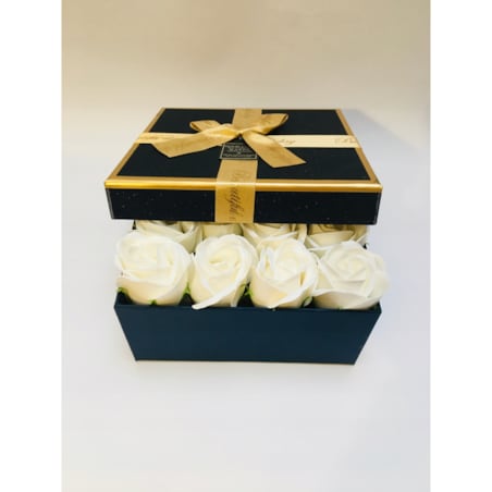 BOX PACHNĄCE białe RÓŻE MYDLANE GOTOWY PREZENT upominek urodziny ślub kwiat
