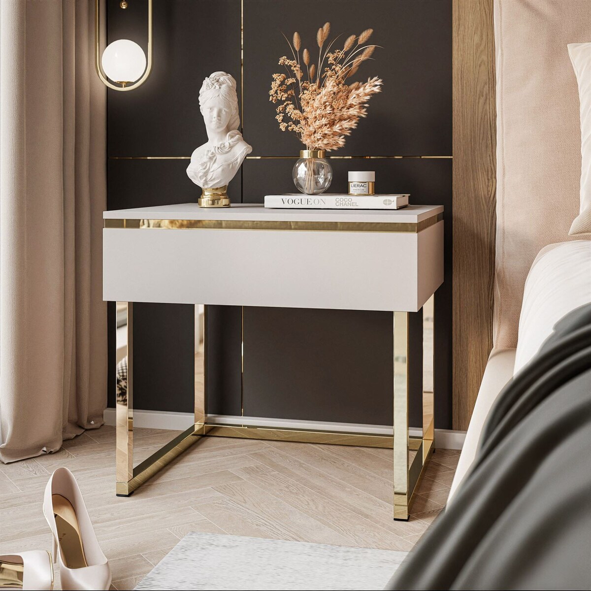 Stolik nocny AURORA na złotym stelażu kaszmir