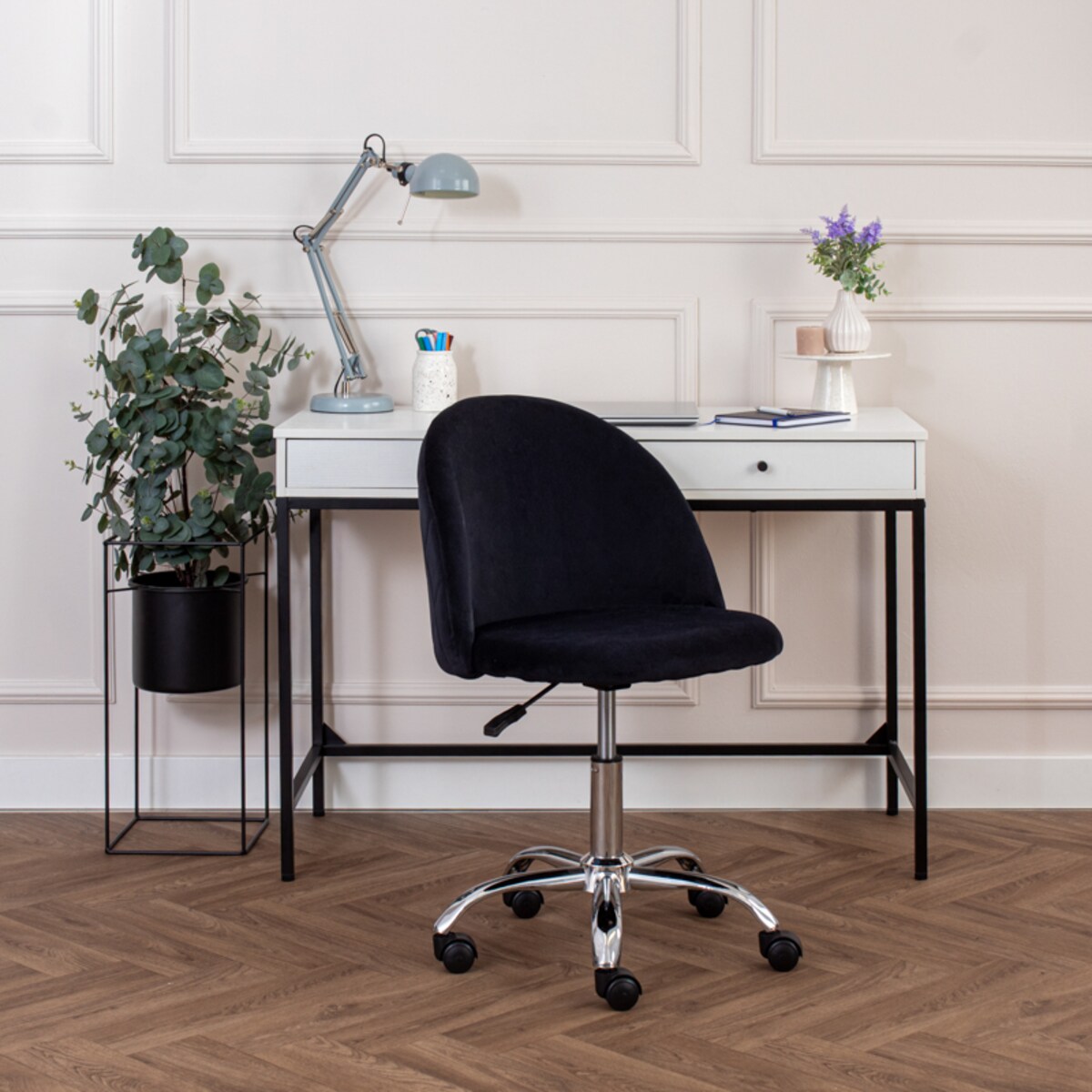 Fotel biurowy obrotowy welurowy nowoczesny czarny