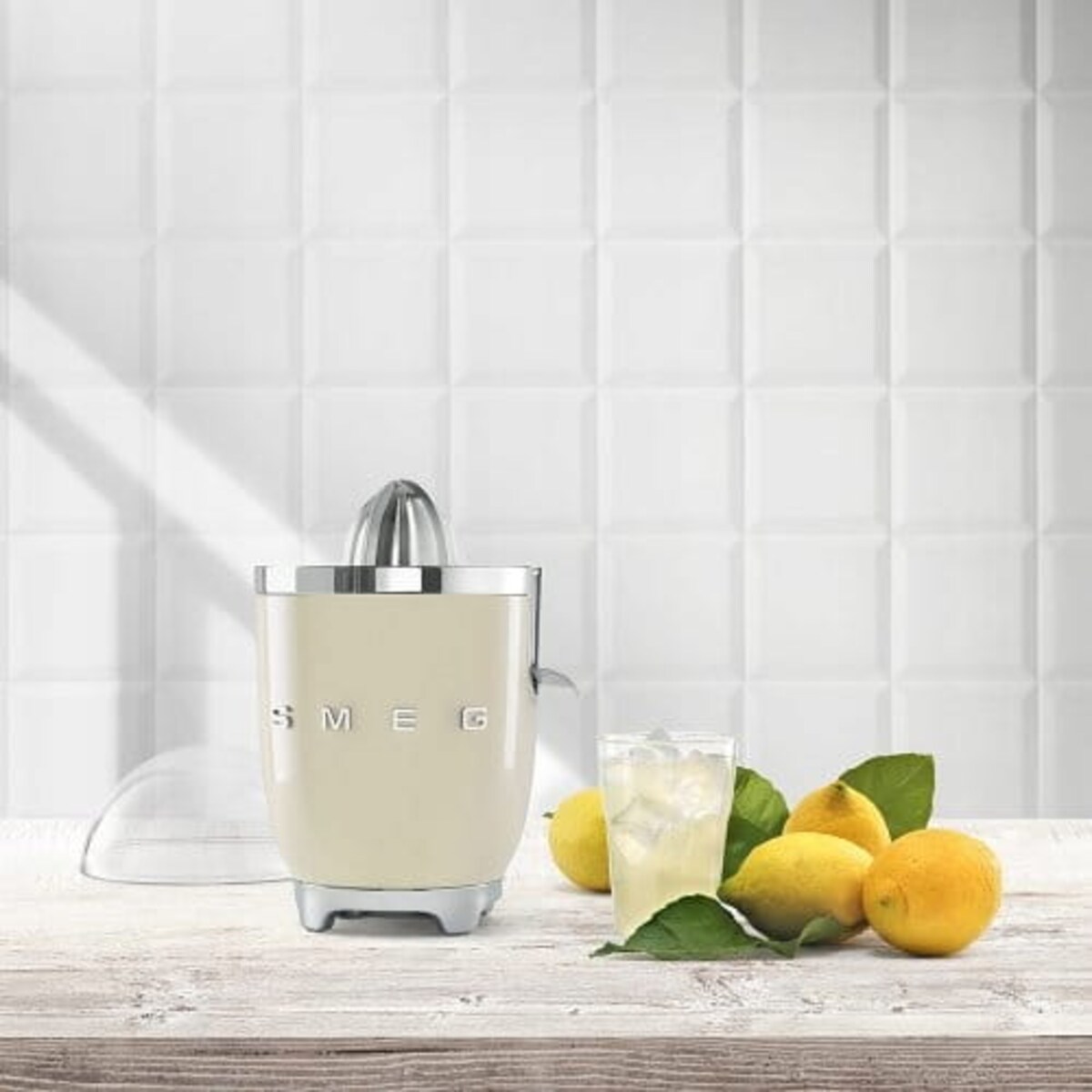 Wyciskarka do Cytrusów Cytryn Smeg Kremowy Linia 50’S Style Cjf01Creu Retro