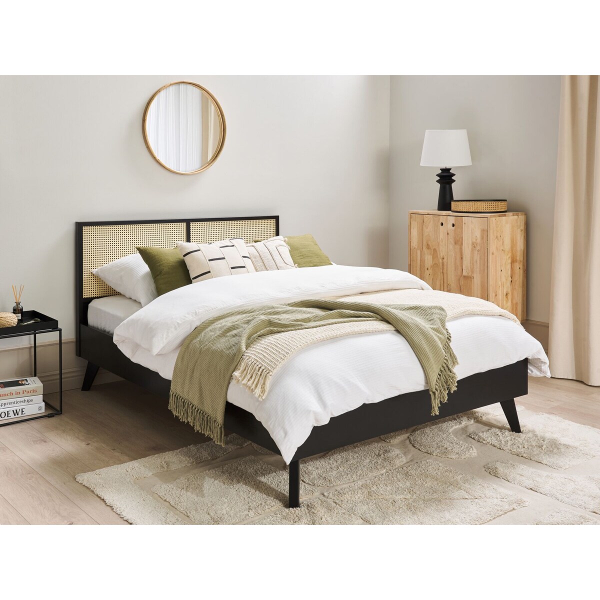 Łóżko rattanowe 140 x 200 cm czarne MONPAZIER