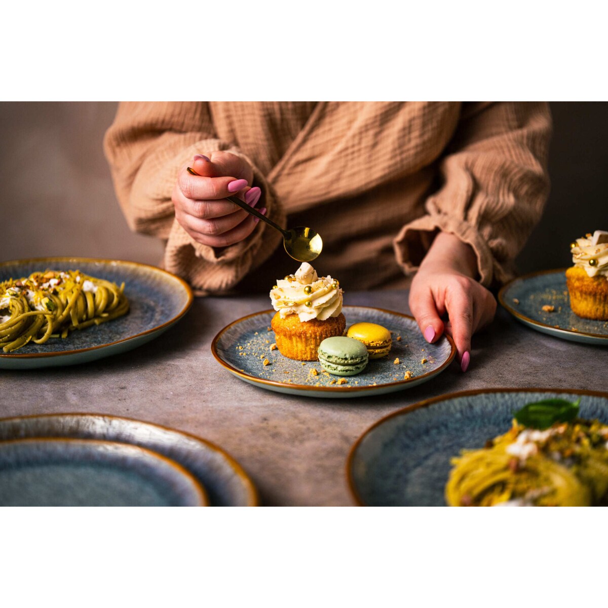 Serwis obiadowy Aokari niebiesko-biały na 12 osób 36 szt. Nowoczesny Do zmywarki Komplet talerzy