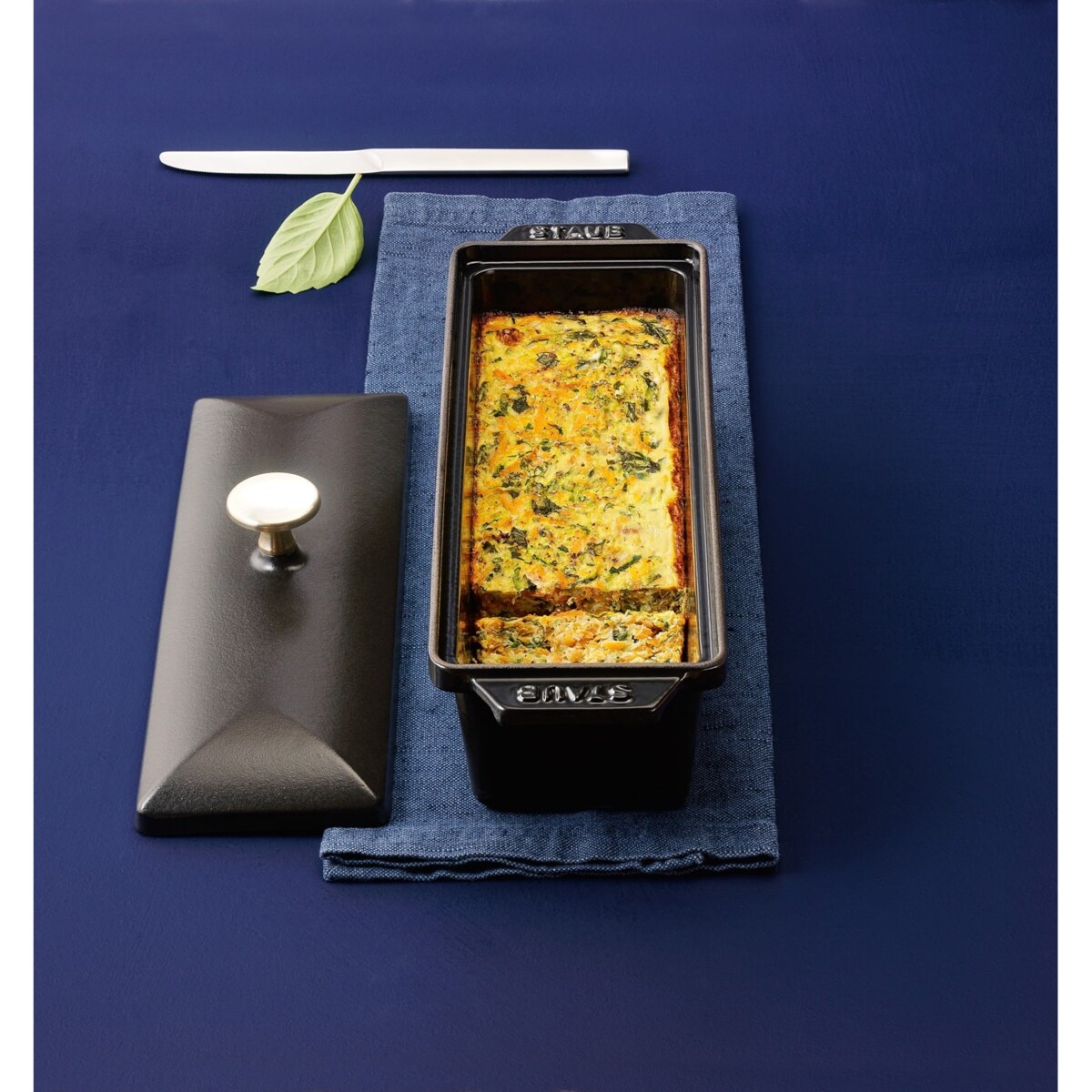 Duża forma do pieczenia Staub - 30 cm, Czarny