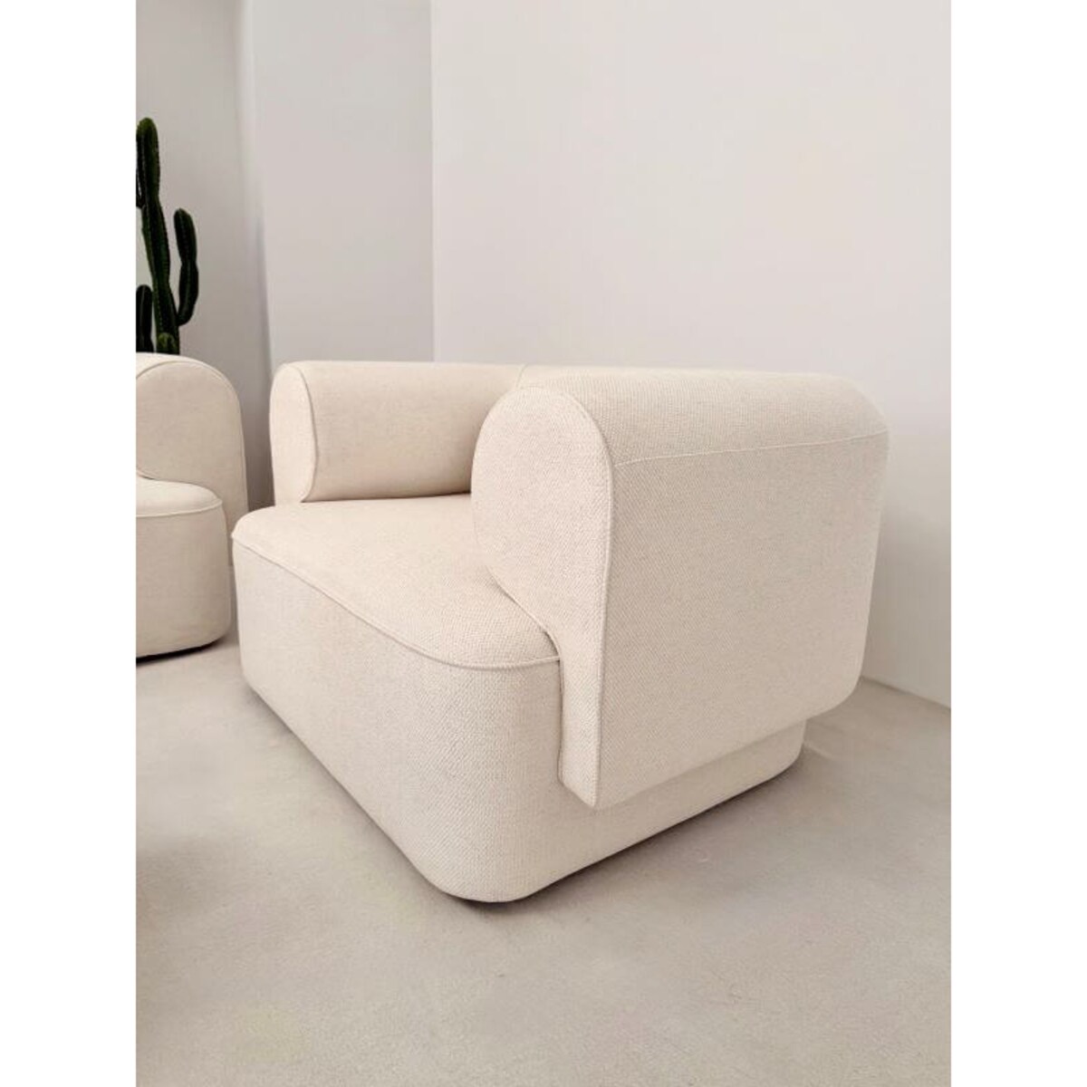 FOTEL BELAGIO KREMOWY NOWOCZESNY DESIGN I WYJĄTKOWY KOMFORT