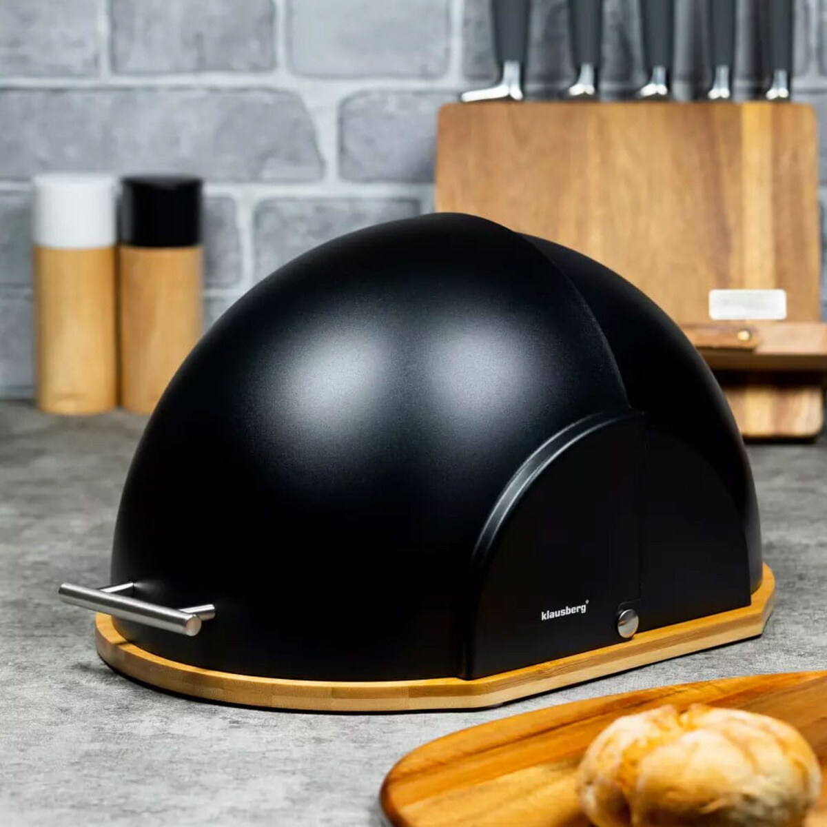 Chlebak bambusowo-akrylowy czarny KLAUSBERG