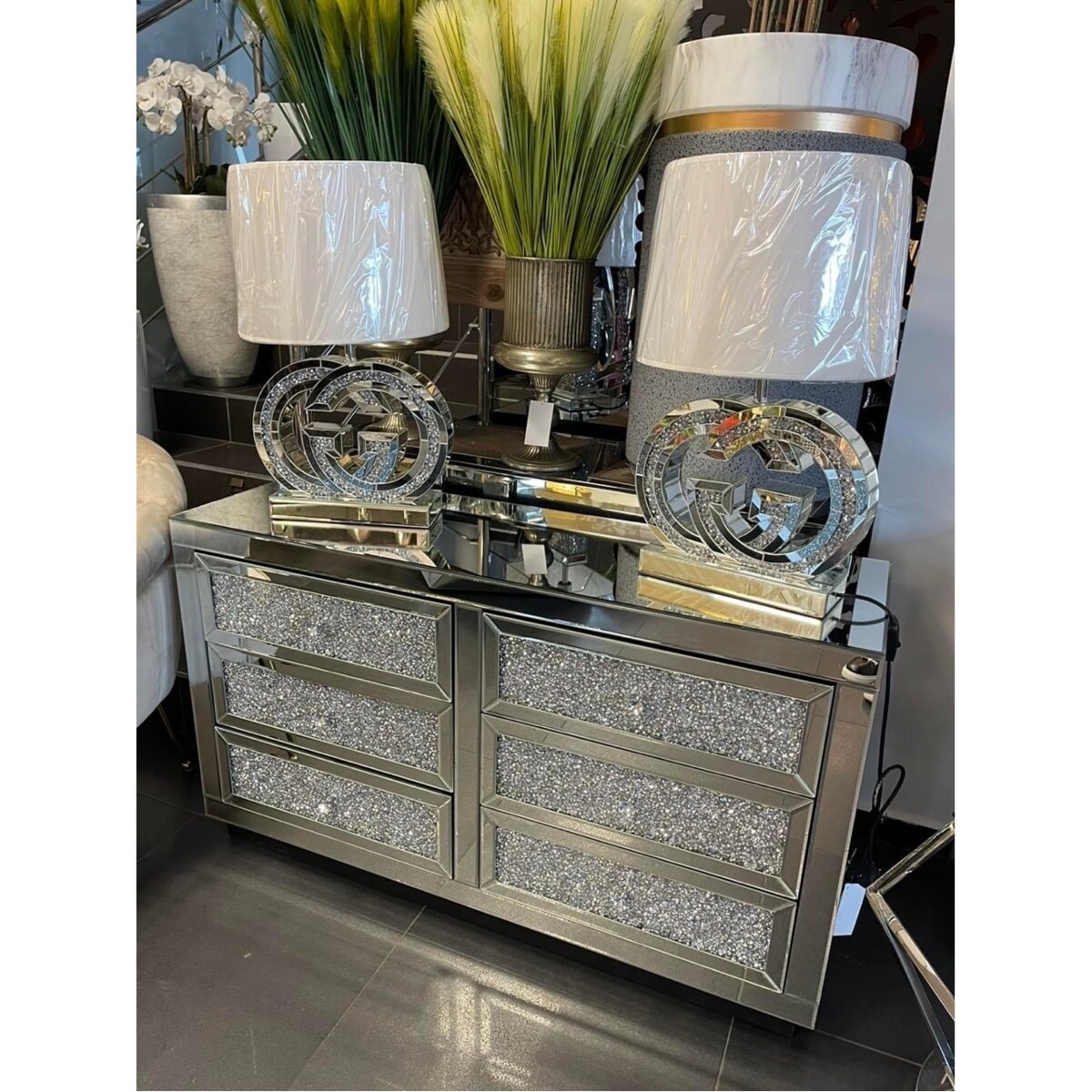 Lustrzana komoda z kryształkami Milion Diamonds Premium Glamour 125x73x40