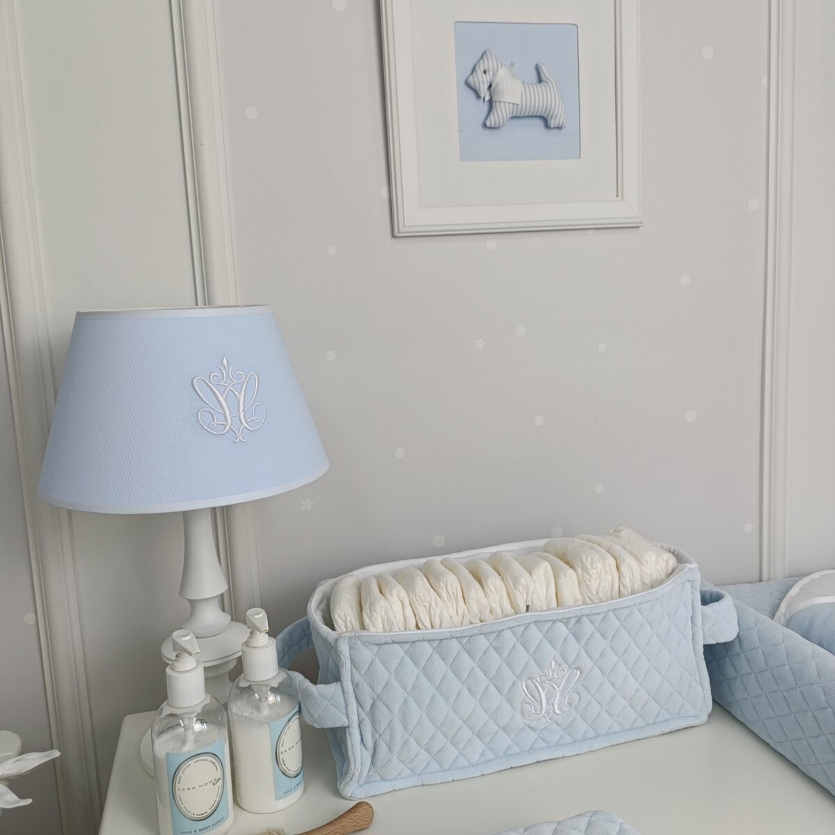 Pojemnik na pieluchy pikowany błękitny