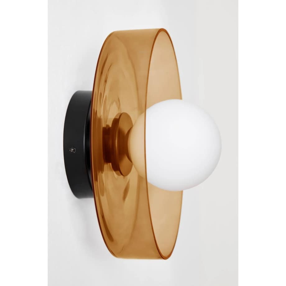 Dekoracja - białe jajko ceramiczne 17,5x14x14 cm i złoty motylek