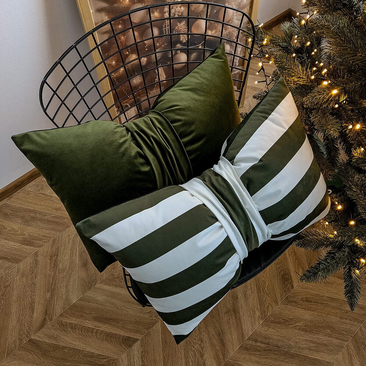 Poduszka XMAS wzór XM56 | Kokarda w paski oliwkowa 40 x 60 cm