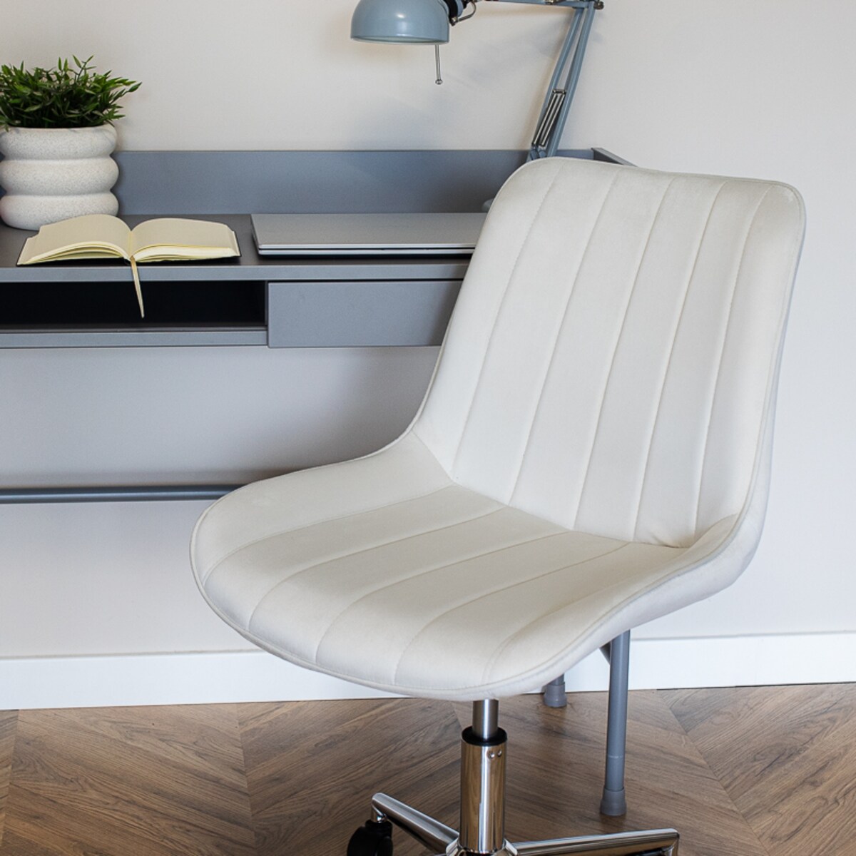 Krzesło biurowe obrotowe do biura welur beżowe