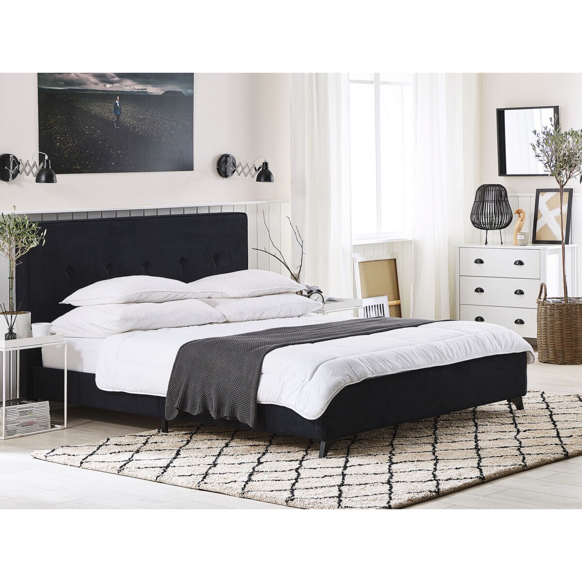 Łóżko tapicerowane 180 x 200 cm czarne AMBASSADOR