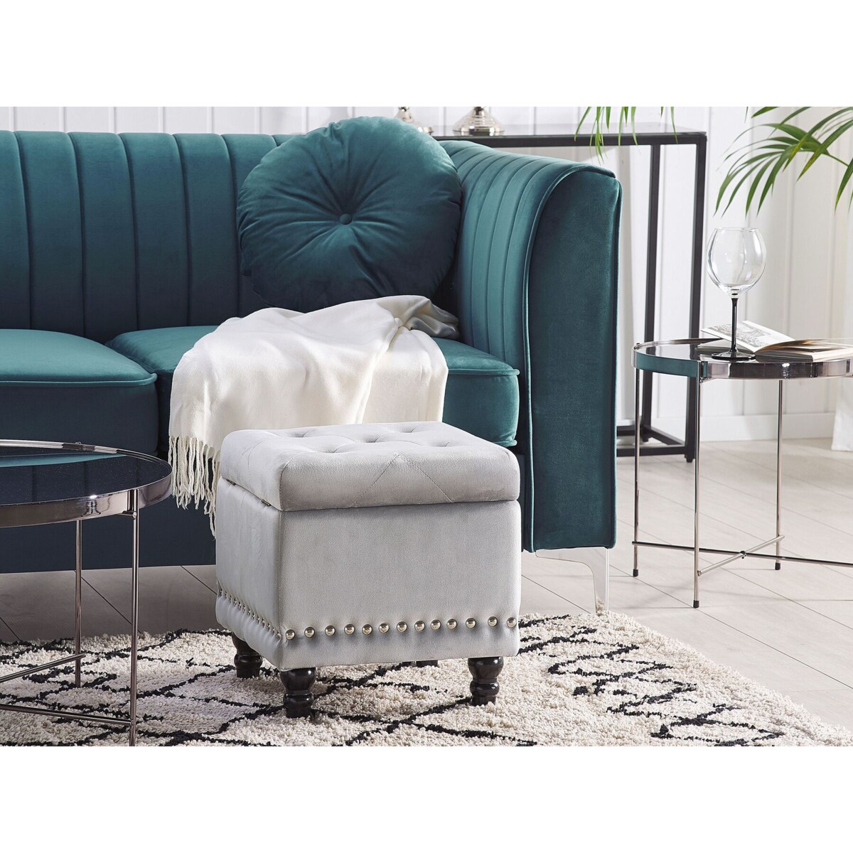 Puf ze schowkiem welurowy jasnoszary LORETTO