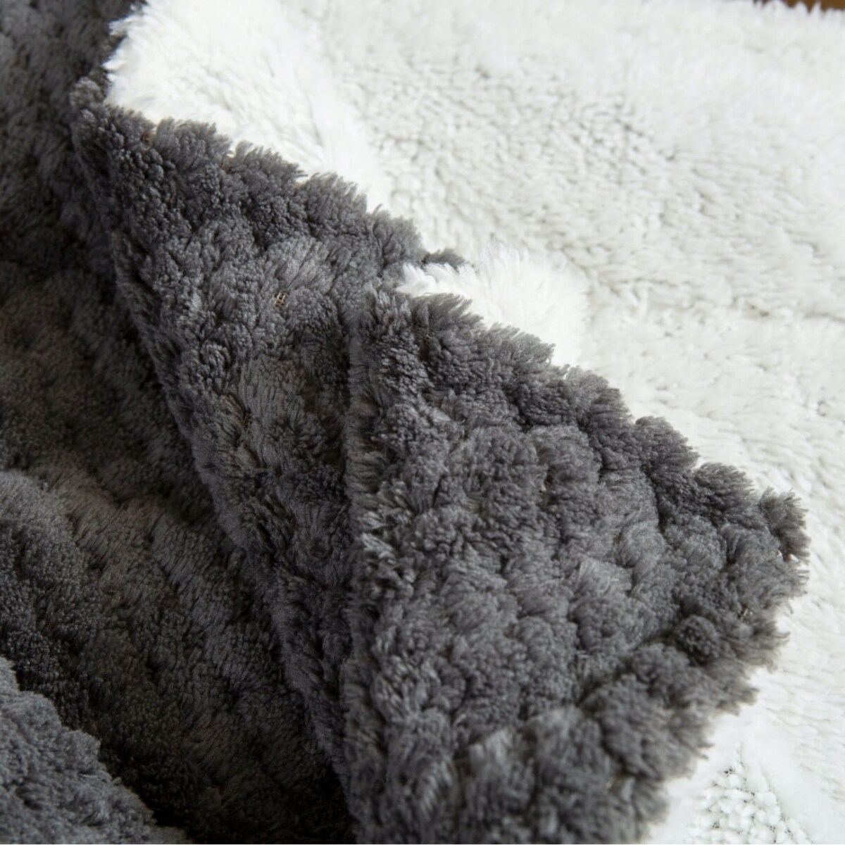 Grafitowy Koc Narzuta z Mikrofibry Baranek 150x200 Sherpa