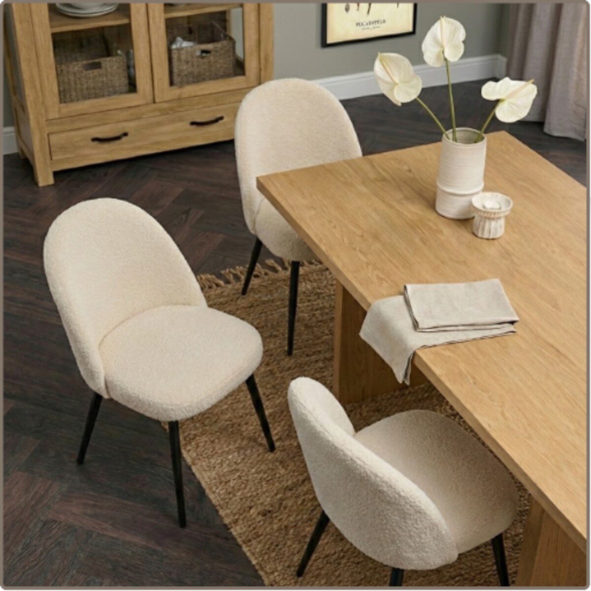 Krzesło tapicerowane boucle do salonu jadalni nowoczesne wygodne stylowe beżowe ecru