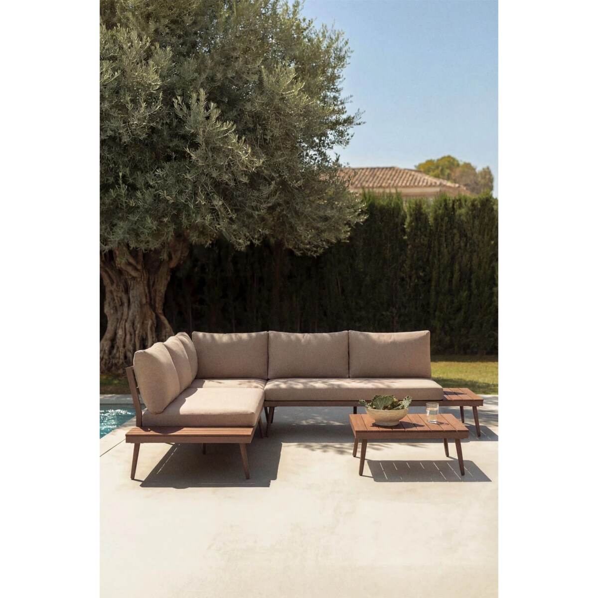 Zestaw ogrodowy: sofa narożna, stolik kawowy z aluminium i akacji, Kalen, mokka