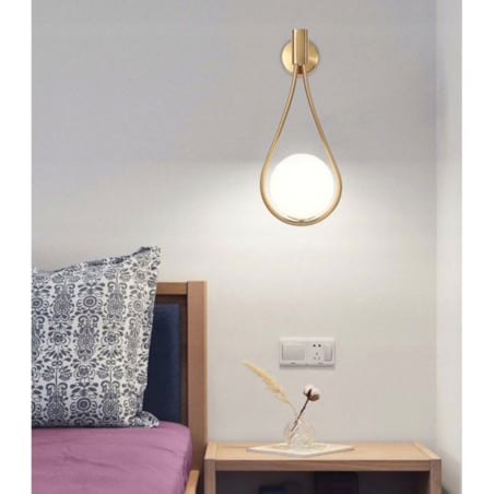 Lampa Ścienna Kinkiet Szklany Kula Mleczna Gold