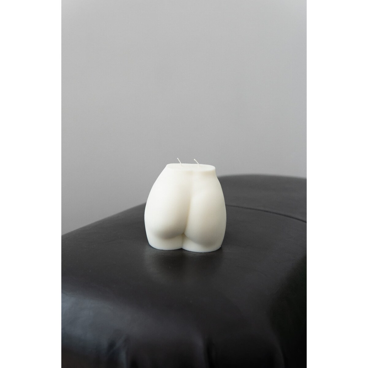 Świeca sojowa pośladki Body Part Bottom XL, 460 g, INSPIRA