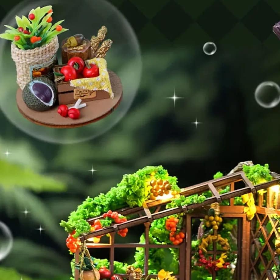 Miniaturowy domek - Październikowy sad