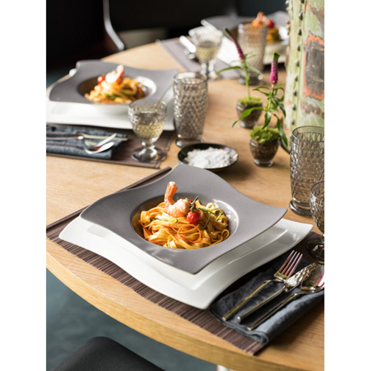 Talerz głęboki do makaronów NewWave Stone, Villeroy & Boch