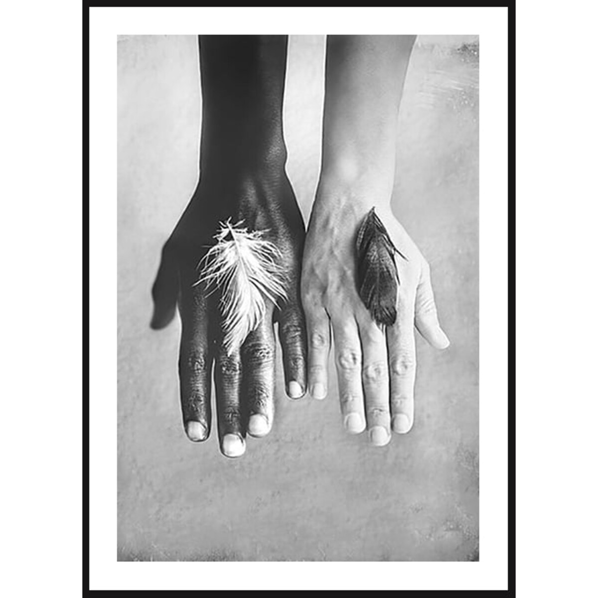 Poster Story, Plakat, Obraz - Piórka na Dłoniach, wymiary 70 x 100 cm