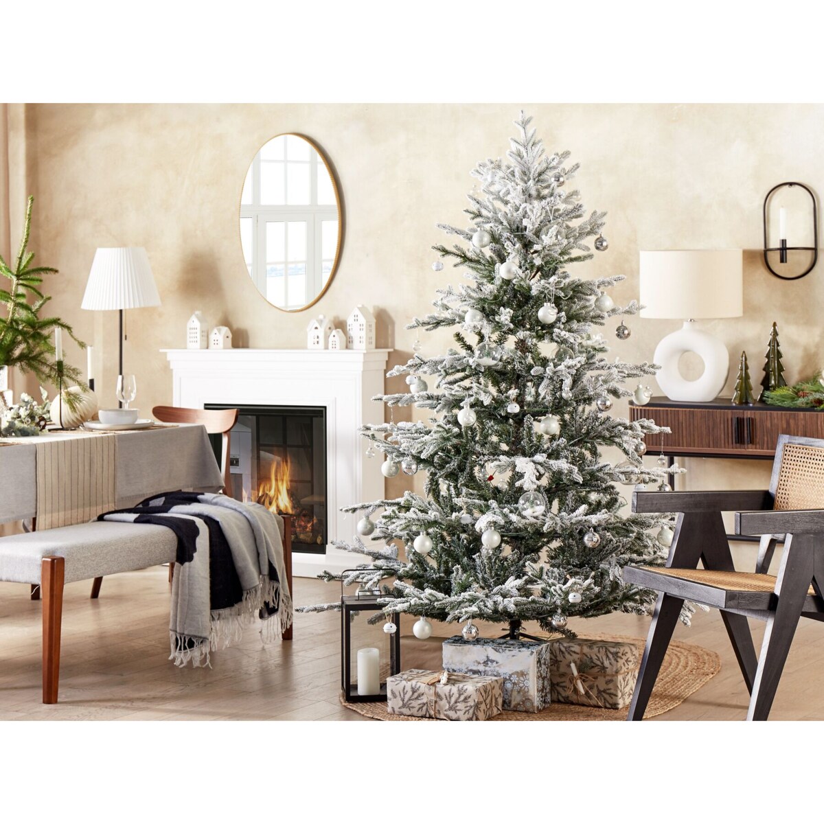 Ośnieżona sztuczna choinka 180 cm biała BRISCO