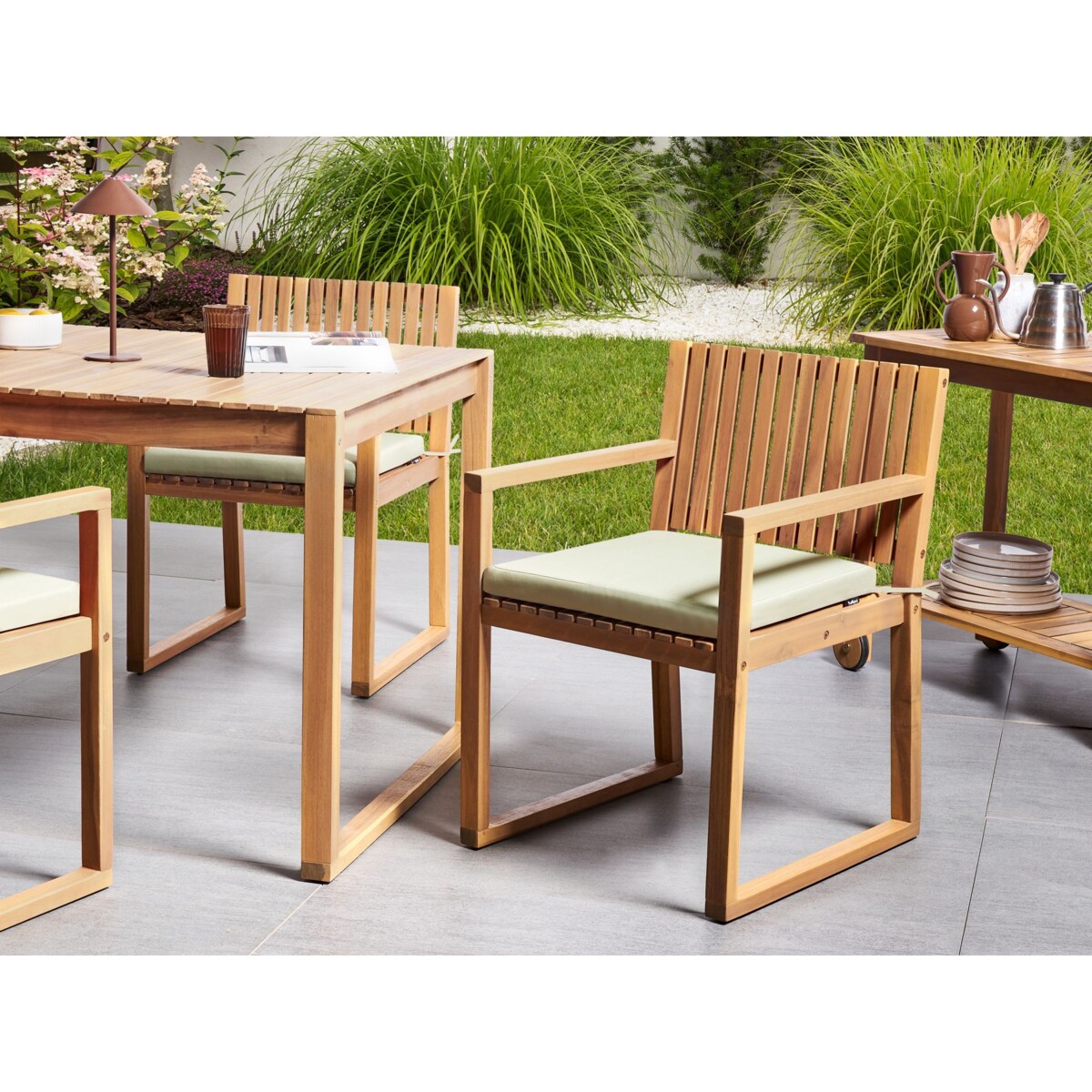 Zestaw 8 poduszek na krzesło ogrodowe SASSARI PREMIUM 46 x 46 cm Jasnozielony