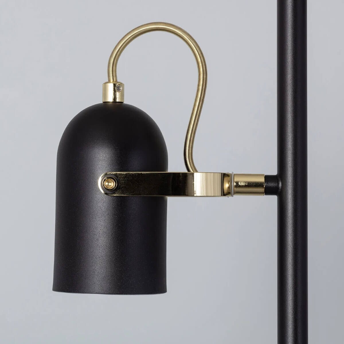 Potrójna lampa podłogowa Retro ABR-RRC-C-3XE14 Abruzzo metal czarny