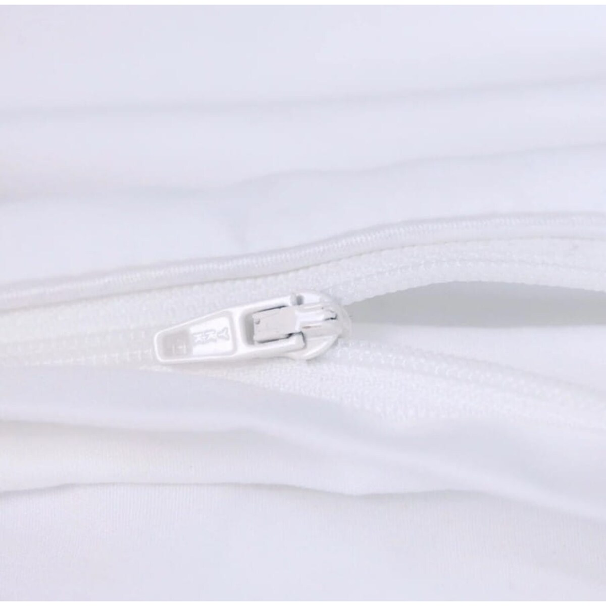 Poduszka antyalergiczna 70x80 z zamkiem POLSKA DWUPAK 2-PACK