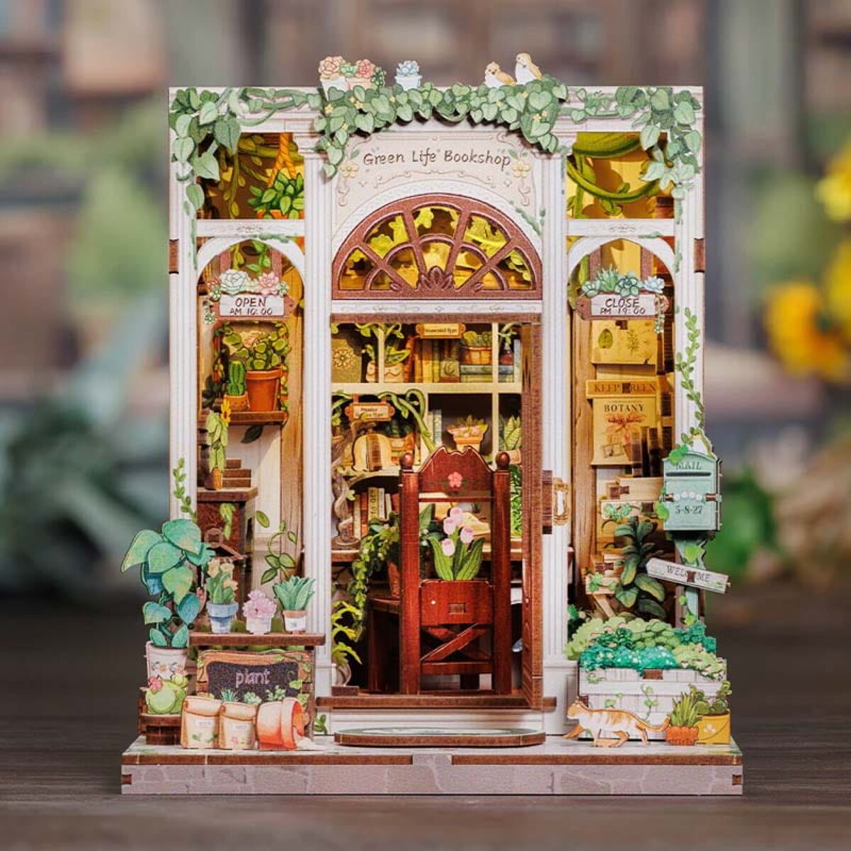 Miniaturowy domek mini Book Nook - Antykwariat pod zielonym bluszczem - CuteBee