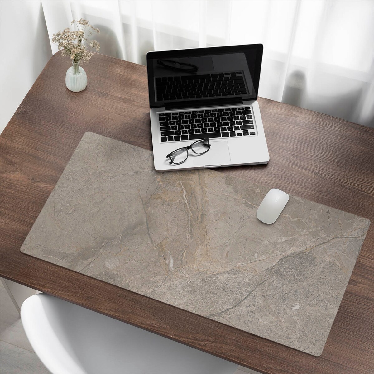 Beżowa mata na biurko Kamienny wzór naturalny, 100x50 cm