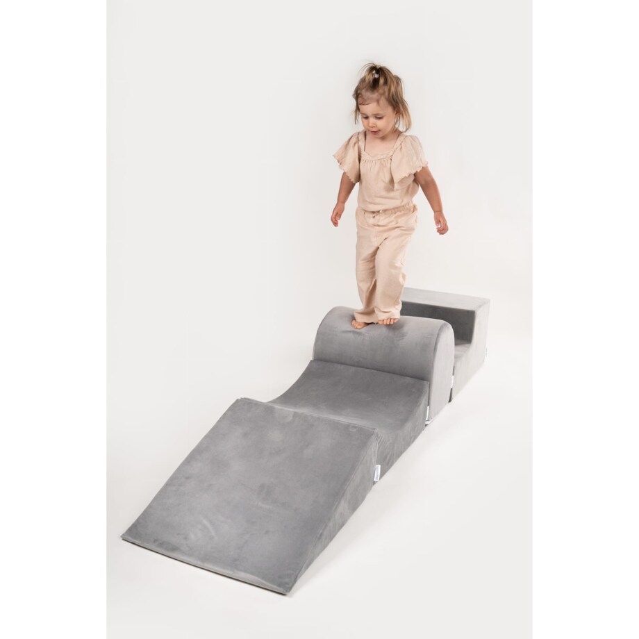 Piankowy plac zabaw - szary