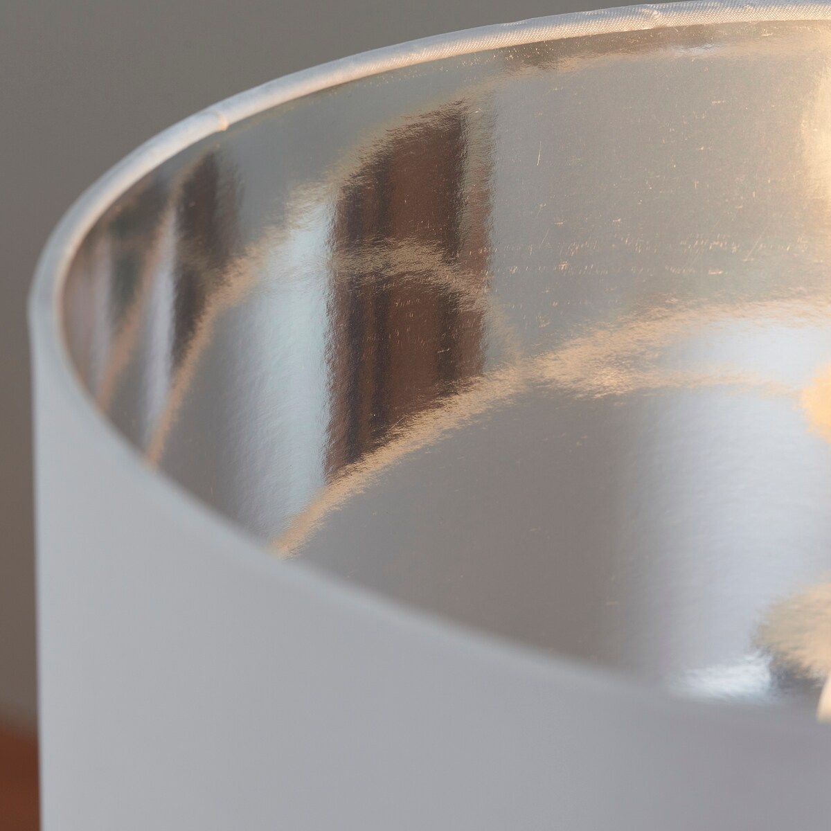 Abażurowa lampa stołowa Waldorf 61198 Endon ecru kość słoniowa chrom