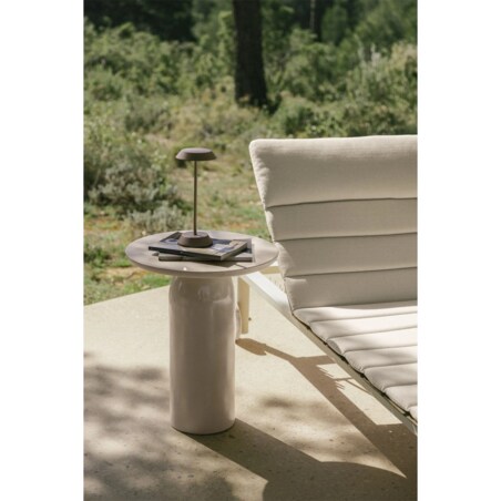 Stolik pomocniczy, Ø45 cm z cementu Layana, kremowy wysoki połysk