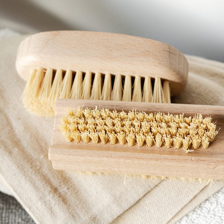 Szczoteczka do rąk i paznokci – włókno tampico, No. 9