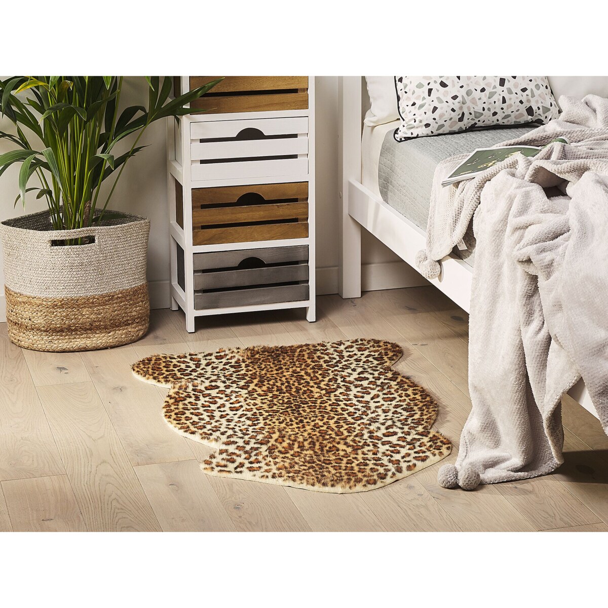 Dywan w panterkę brązowy NAMBUNG