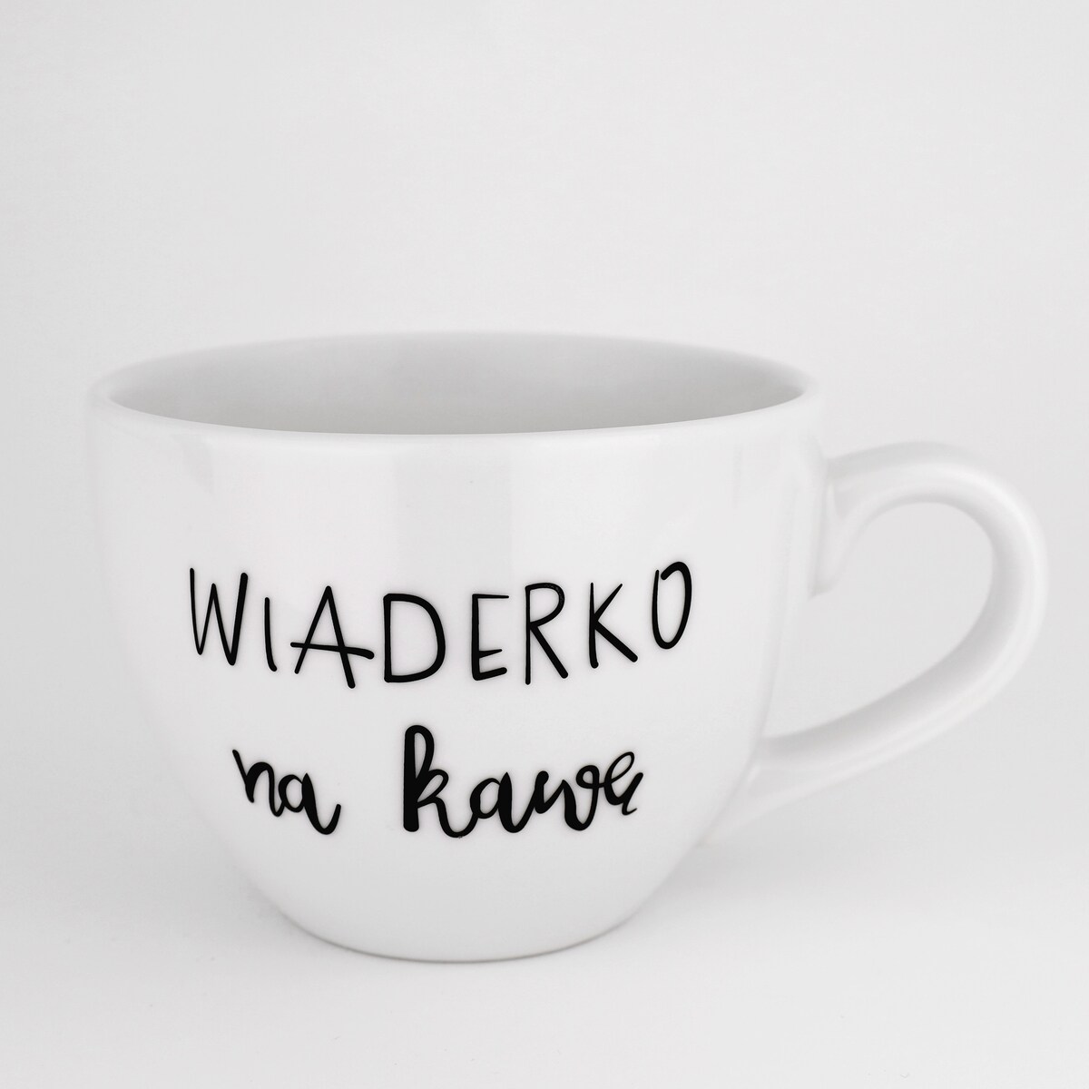 Biały Kubek Porcelanowy 500 ml - Napis Wiaderko Na Kawę dla Kawosza na Urodziny