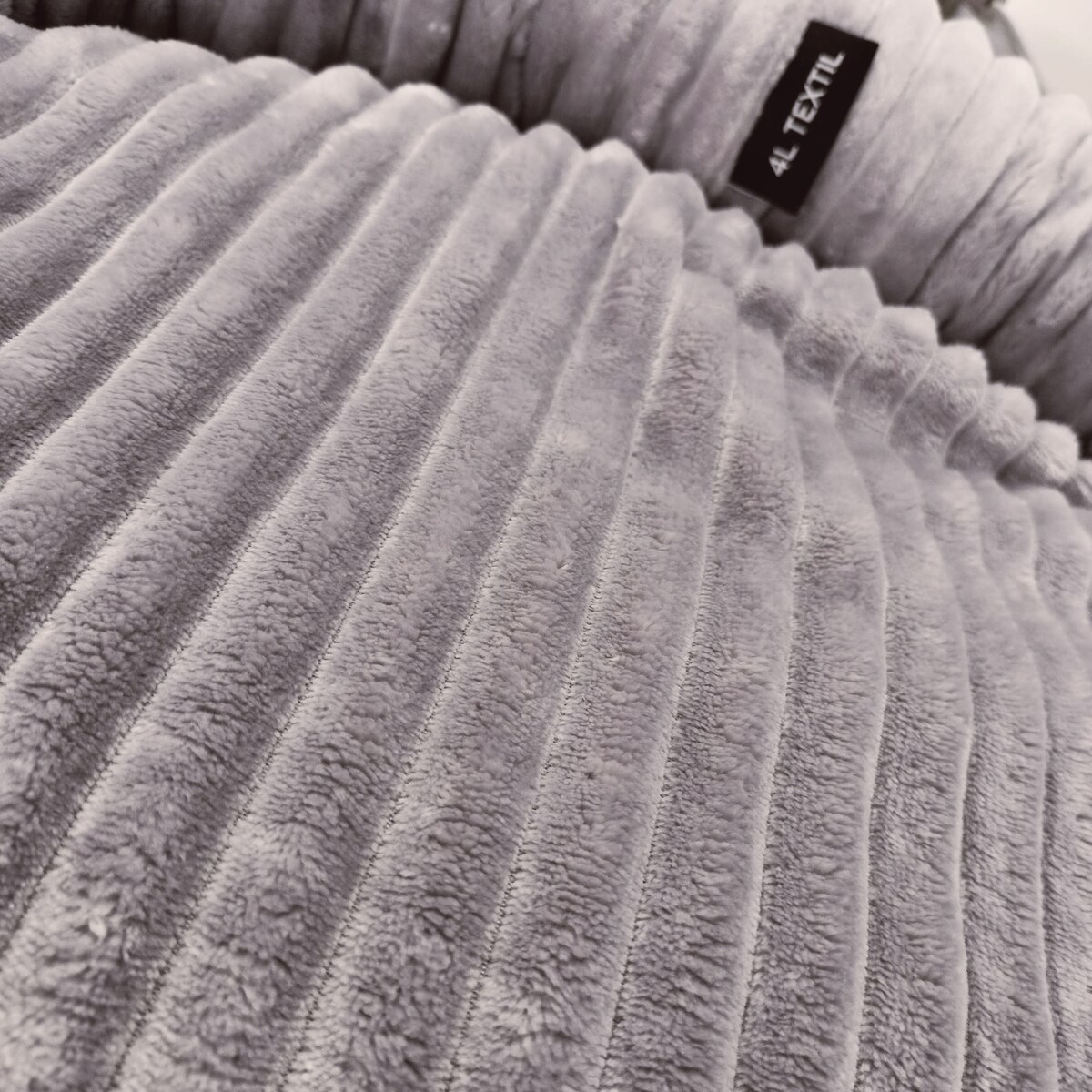 Urocze legowisko dla psa lub kota LUNA, 75x65 cm, Grafit