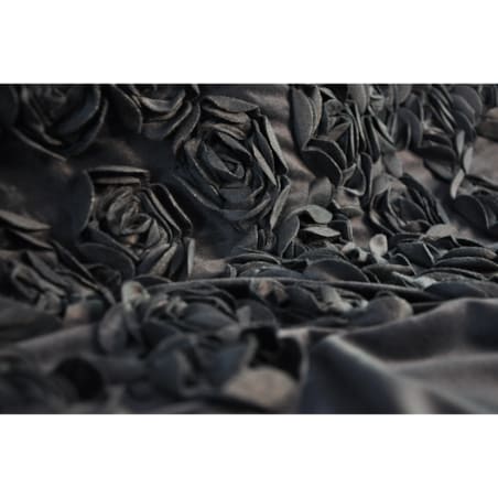 zasłona welurowa "bella rosa" z wyszywanymi różami 140x250 cm na przelotkach | czarny