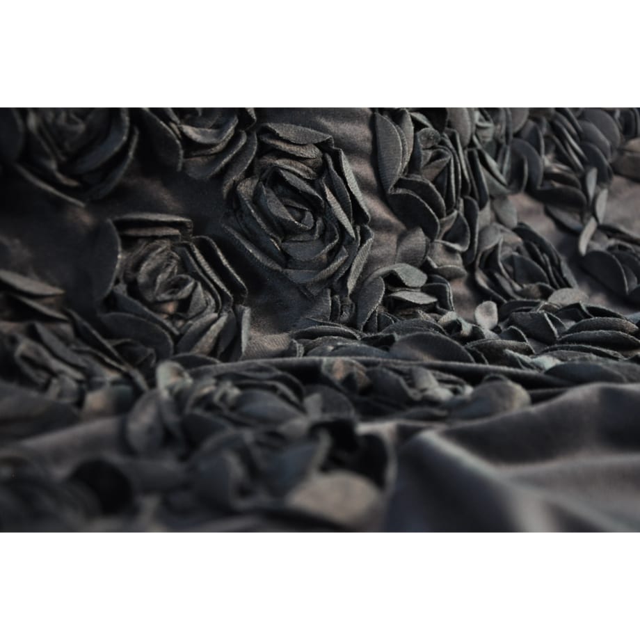 zasłona welurowa "bella rosa" z wyszywanymi różami 140x250 cm na przelotkach | czarny