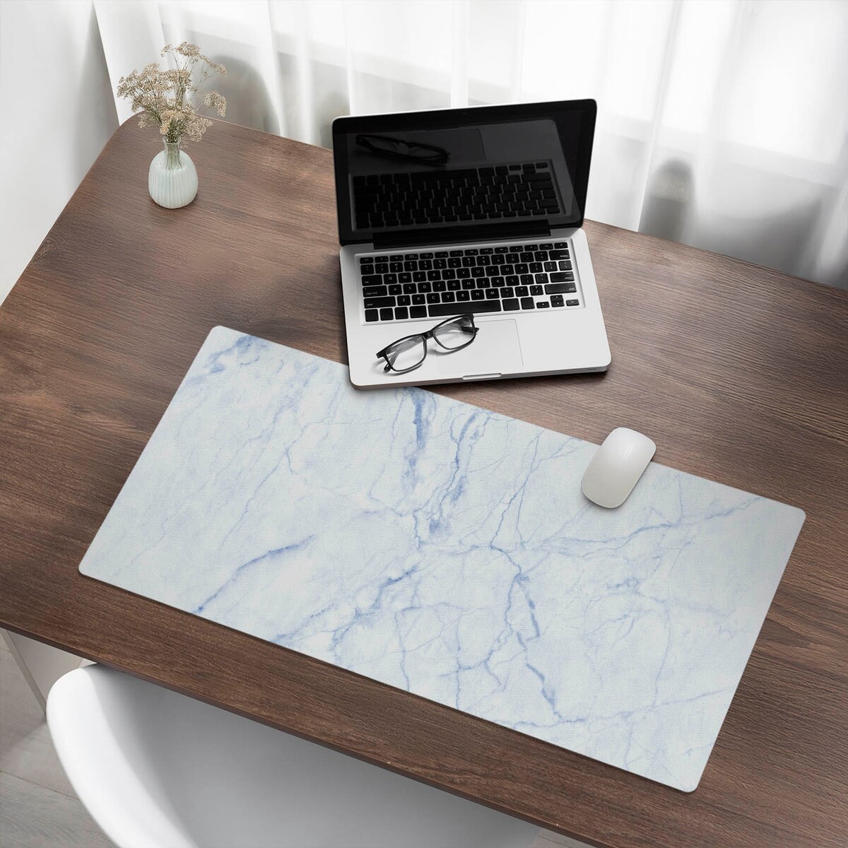 Biała mata na biurko Marmurowe żyłki, 90x45 cm