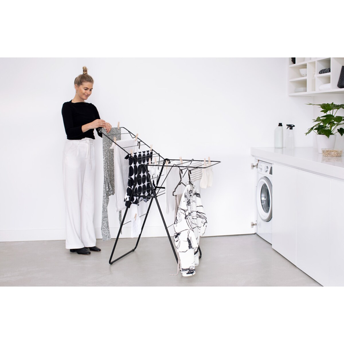 Suszarka na pranie HangOn 15m czarna 403347